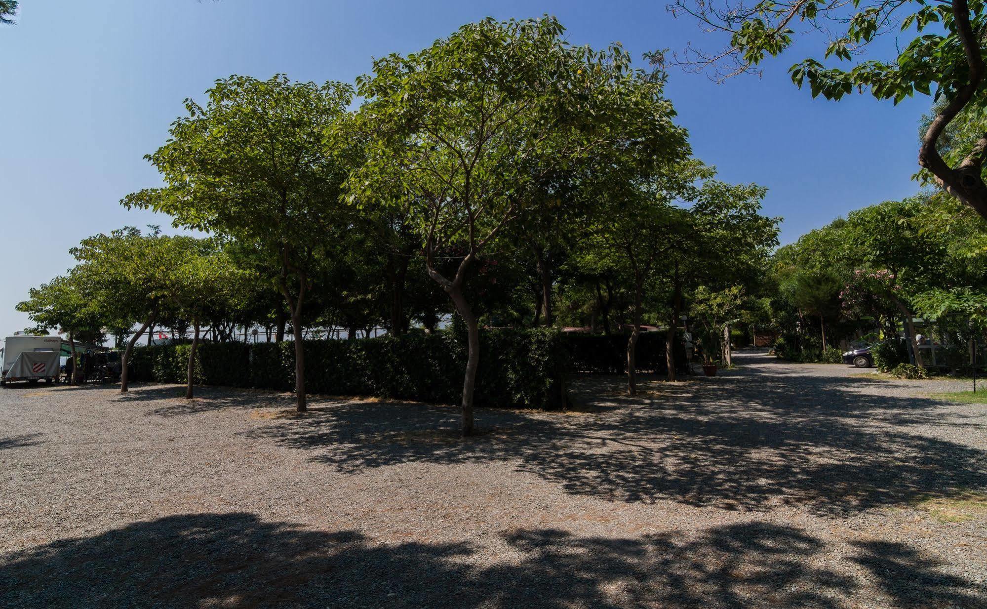 Camping La Focetta Sicula SantʼAlessio Siculo Exterior foto